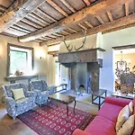 Comfy In With Nearby Feriehus San Godenzo